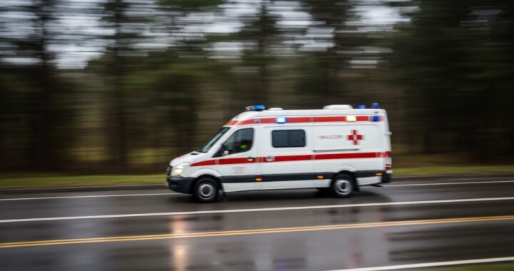 stop--przejazd-kolejowy-auto-1066