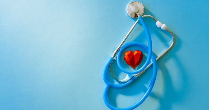 bezp--atna-infolinia-wsparcia-dla-chorych-na-alzhe-auto-3804