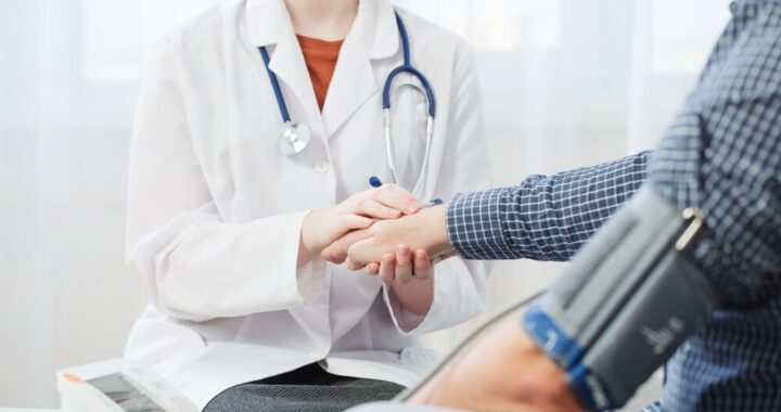 nowa-infolinia-wsparcia-dla-chorych-na-alzheimera--auto-3851