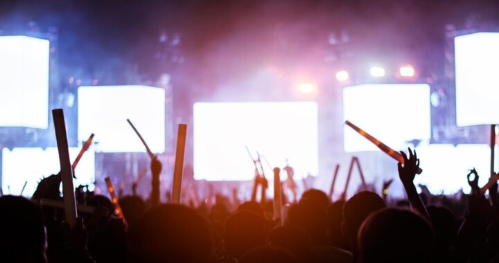 muzyczna-podr-----po-tw--rczo--ci-cohena-z-arturem-auto-1853