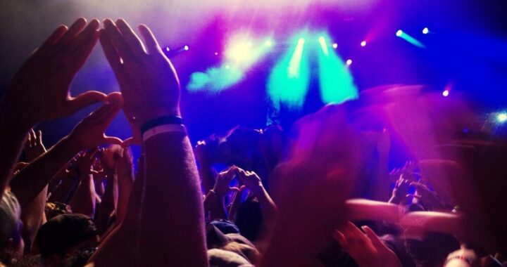 nie-przegap-jubileuszowego-koncertu-raz-dwa-trzy-j-auto-1818