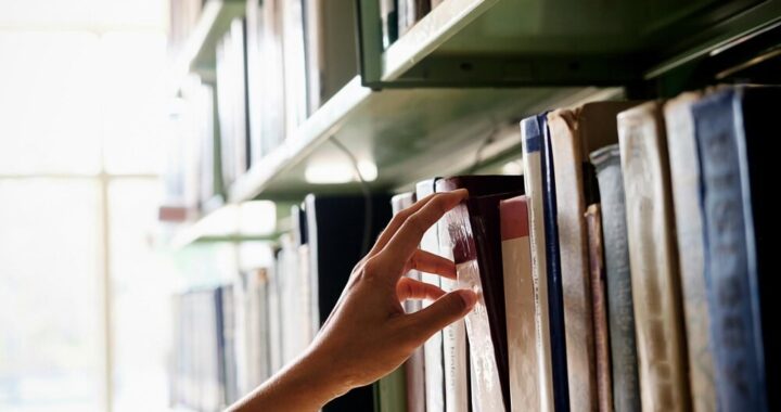 spotkanie-z-anet---koryci--sk---w-gminnej-bibliote-auto-6212