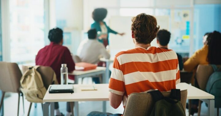 wi--cej-dzieci-ni---miejsc-auto-3549