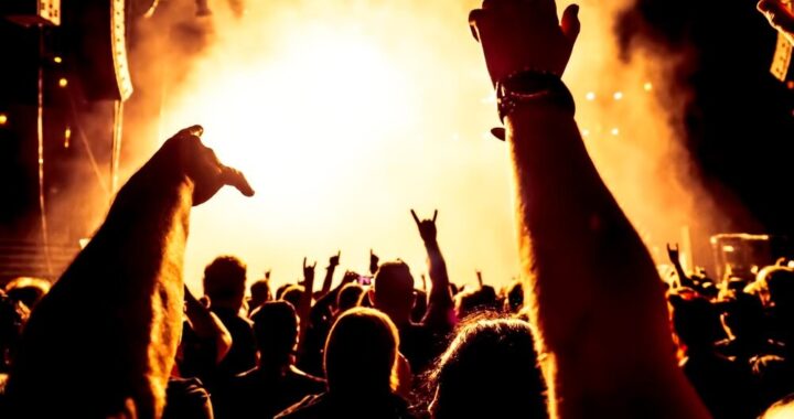 wiecz--r-z-stingiem--dzie---kobiet-przy---wiecach--auto-1841