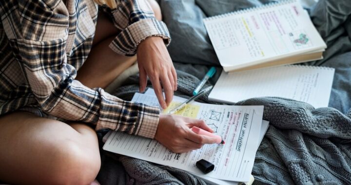 m--odzie---z-hiszpanii-odkrywa-uroki-pruszkowa-w-r-auto-3511